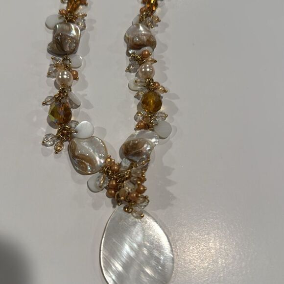 Elegant Gold and White Beaded Necklace - Picture 1 of 7